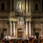 Le immagini suggestive della reliquia di Giovanni Paolo II a Paternò