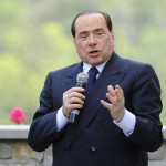 Berlusconi torna in campo: “Renzi malato di bulimia di potere”