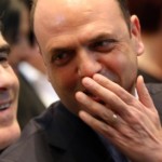 Alfano si riposiziona: via la parola “centrodestra” dal simbolo