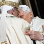 Vaticano. 65 anni di sacerdozio per Benedetto XVI, la festa con papa Francesco