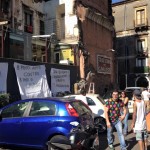 Catania. Strisce bianche al posto dei tavolini all’aperto, monta la protesta