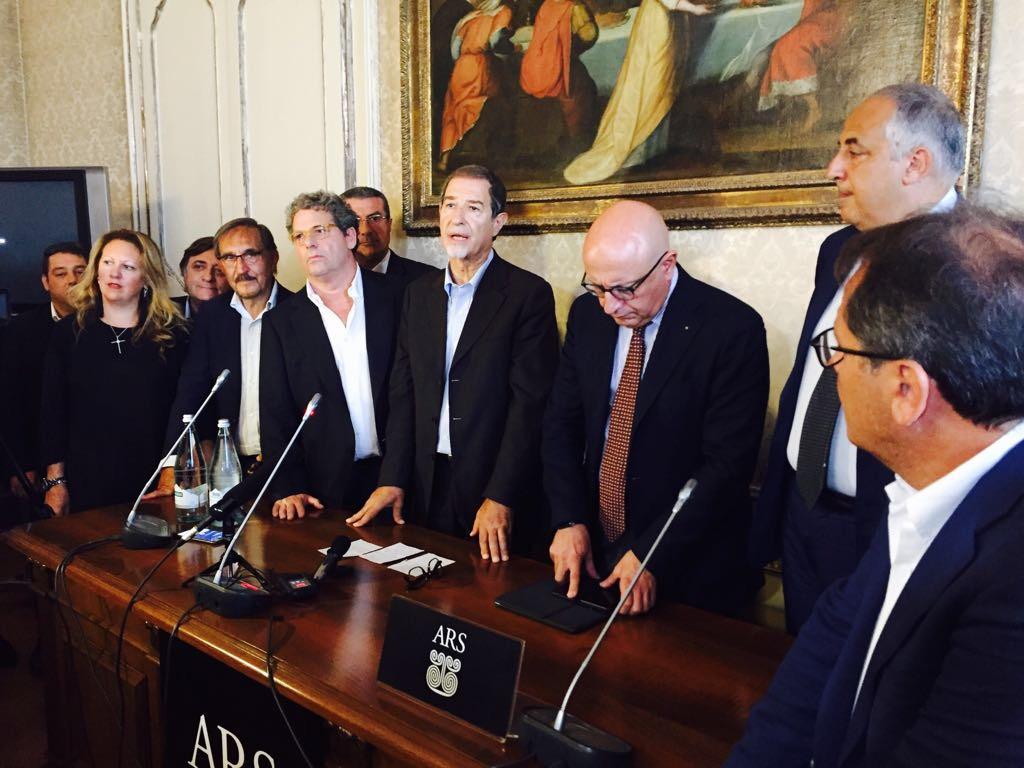 Un momento della conferenza stampa di oggi a Palermo.