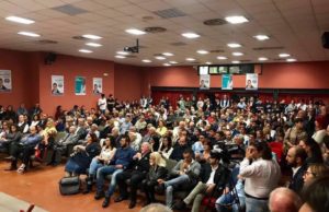 Un'immagine della platea in occasione dell'incontro pubblico organizzato da Gaetano Galvagno alle Ciminiere di Catania.