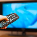 Guardi le pay tv da apparecchi contraffatti? Carcere e multa