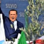 Mossa a sorpresa di Silvio: deposita simbolo di un nuovo partito