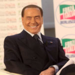 Berlusconi rilancia: “Io in campo. I grillini sono la rovina del Paese”