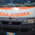 Auto in sosta vietata blocca ambulanza, muore un uomo