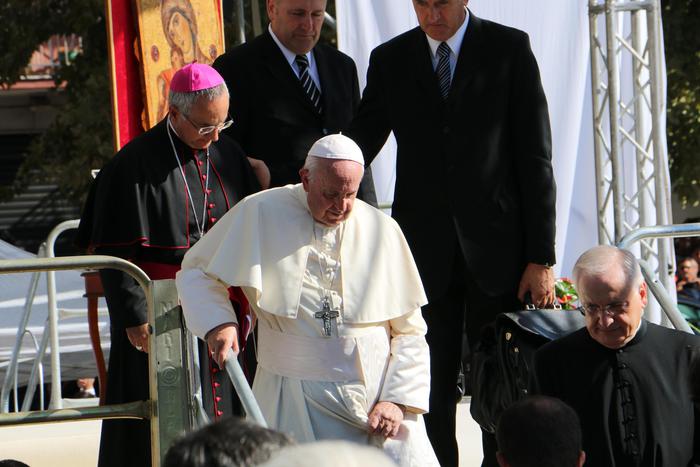 Papa Francesco atterra in Sicilia.