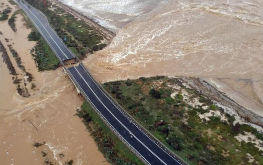 Maltempo: chiuso ponte che collega Cagliari a Capoterra