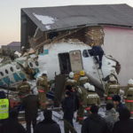 Kazakistan, cade un aereo con 100 persone a bordo