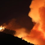 Usa: mega incendio a est Los Angeles, 7.800 evacuati