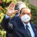 Berlusconi dimesso dal San Raffaele: “Prova più dura della mia vita”