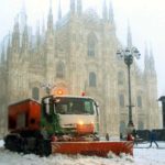 Maltempo: Milano e il Nord sotto la neve. Morto vigile del fuoco, due feriti