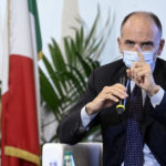 Letta su Berlusconi: “Se vince Destra cambierà Costituzione in peggio”