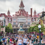 Tornano i visitatori a Disneyland Paris, il parco riapre