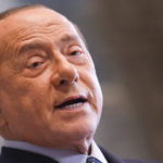La doppia partita di Silvio Berlusconi: partito unico e il sogno Quirinale