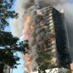 Grande incendio a Milano, palazzo di 15 piani divampa tra le fiamme