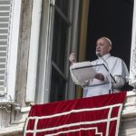 Il Papa all’Angelus: “La Guerra è sempre una sconfitta. Fratelli, fermatevi”