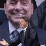 Berlusconi corteggia Renzi: “Tragga conclusioni e venga nella nostra metà campo”