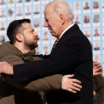 Biden chiama Zelensky: “Negli Stati Uniti sostegno bipartisan per l’Ucraina”