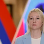 La Russia vieta a candidata pacifista di competere a presidenziali 2024