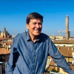 Gianni Morandi compie 80 anni. “L’eterno ragazzo” spegnerà le candeline l’11 dicembre